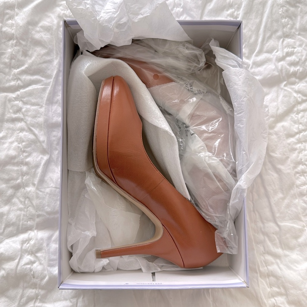 $10, $15, $20! Marc Fisher Brown Leather Magola Heels Women’s Size 7.5